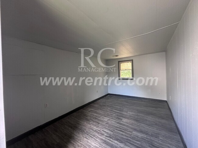 Building Photo - 1224-D Marion-