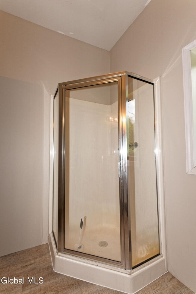 Building Photo - 1412 River Rd