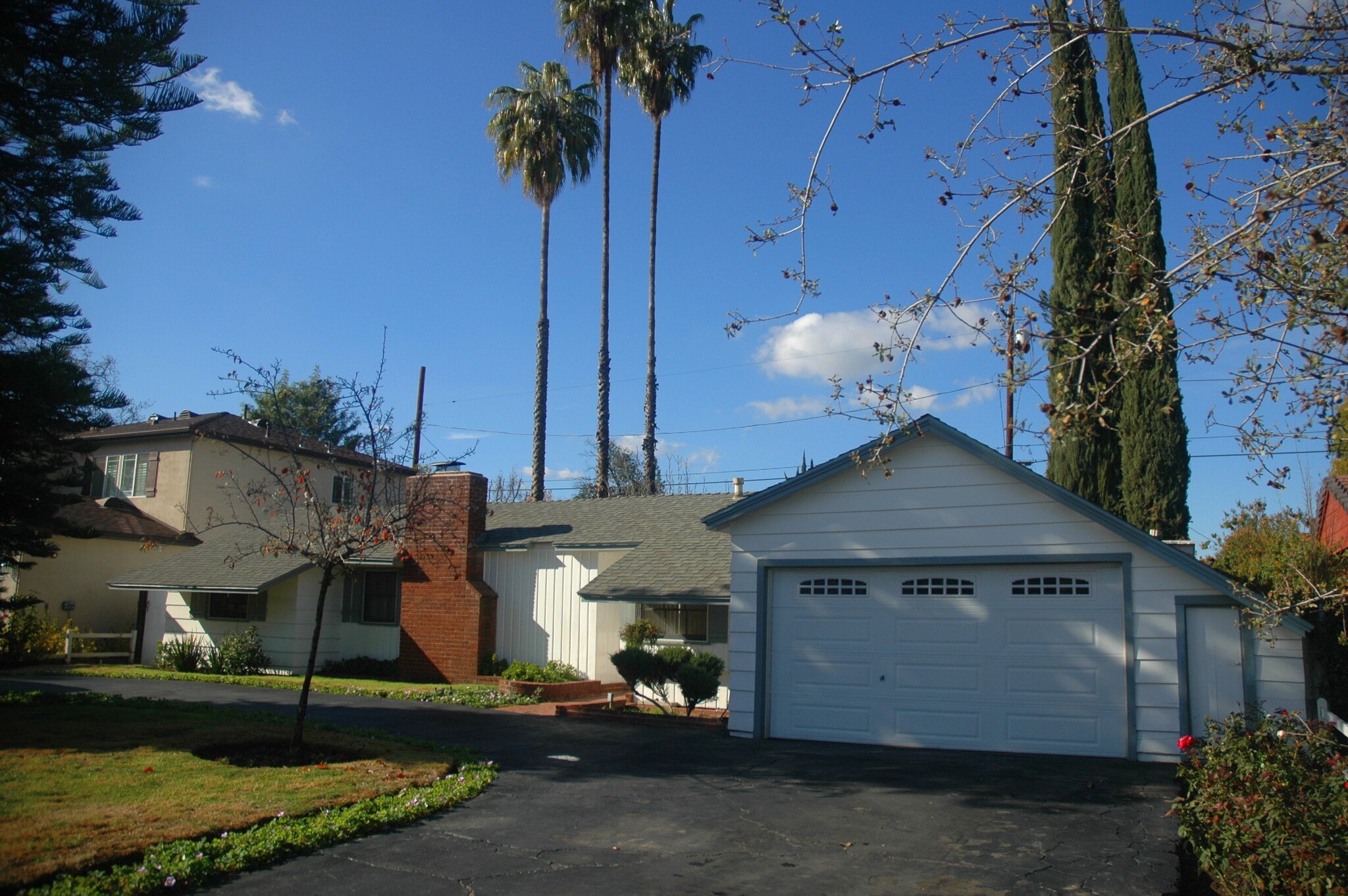 Building Photo - 23265 Leonora Dr