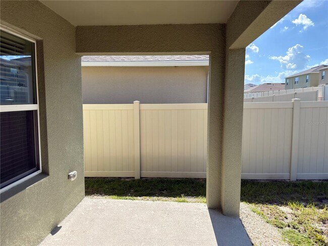 Building Photo - 308 Sofia Ln