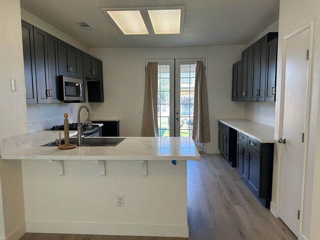 Building Photo - 2248 E La Vida Ave