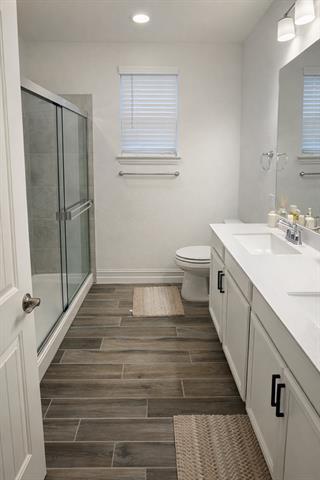 Building Photo - 1604 Sawyer Dr