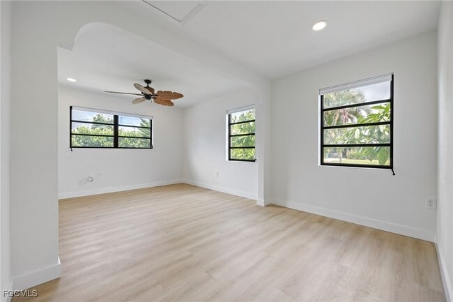 Building Photo - 1575 Grace Ave