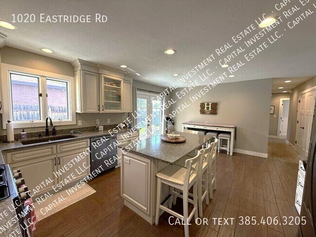 Building Photo - 1020 Eastridge Rd