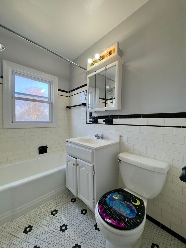 Building Photo - Charming 3 Bedroom/2 Bathroom Home with Large Backyard in Arbutus, MD!