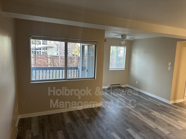 Building Photo - 4531 Boardwalk Dr