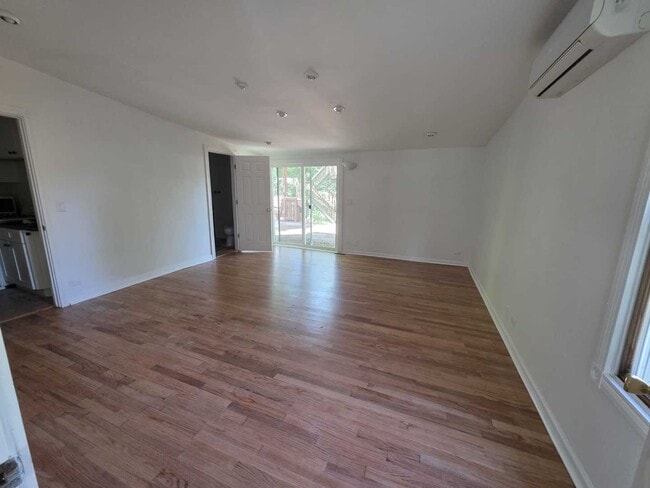 Building Photo - 20831 Maple Ct