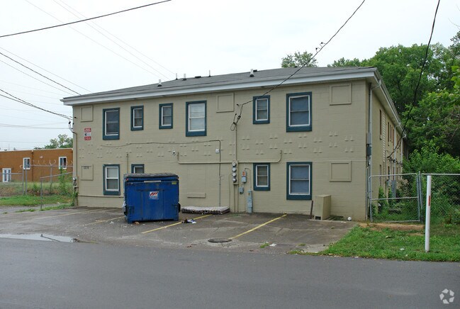 Building Photo - Chestnut Flats