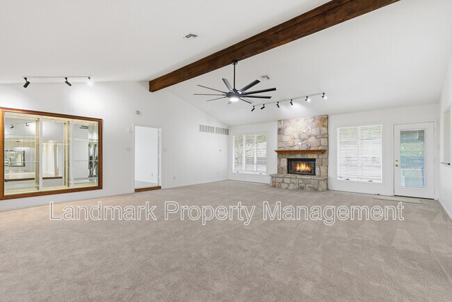 Building Photo - 317 Chandler Lake Ct