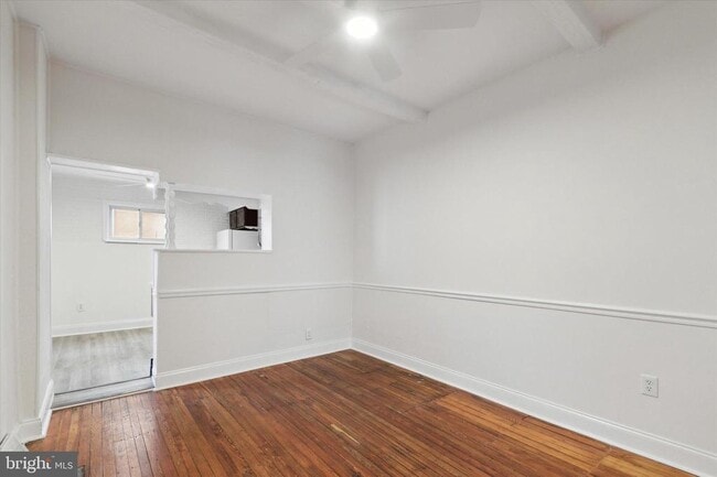 Building Photo - 1820 N Mascher St