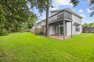 Building Photo - 3252 Cypress Ln