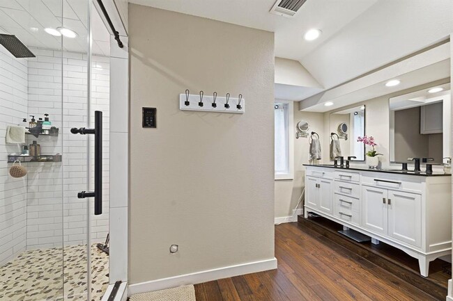 Building Photo - 7039 Comanche Trail