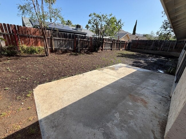 Building Photo - Beautiful Home By UCR