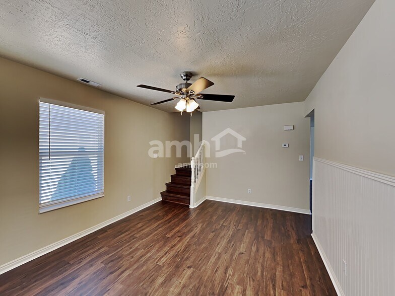 Building Photo - 2254 Orchard Way