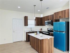 Building Photo - 3009 W Driftwood St