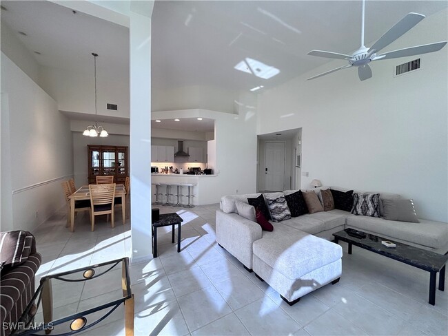 Building Photo - 1530 Clermont Dr