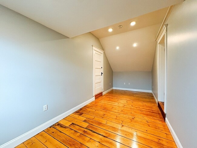 Building Photo - 205-209 Sohier St