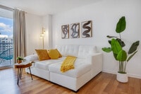 Building Photo - 1200 Brickell Bay Dr