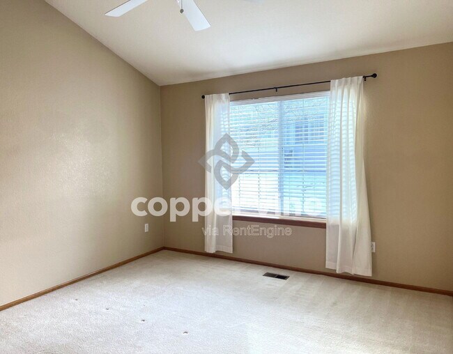 Building Photo - 6337 Cole Ln