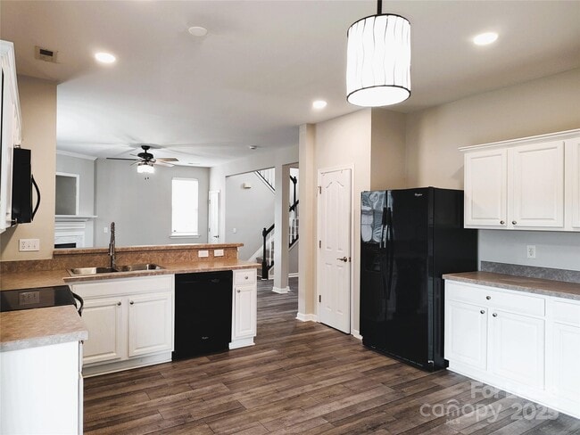 Building Photo - 16127 Circlegreen Dr