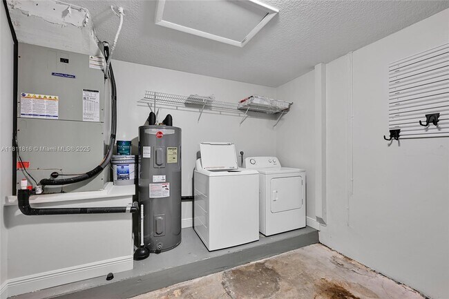 Building Photo - 5511 NW 49th Terrace
