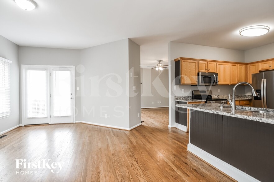 Building Photo - 13415 Willow Breeze Ln
