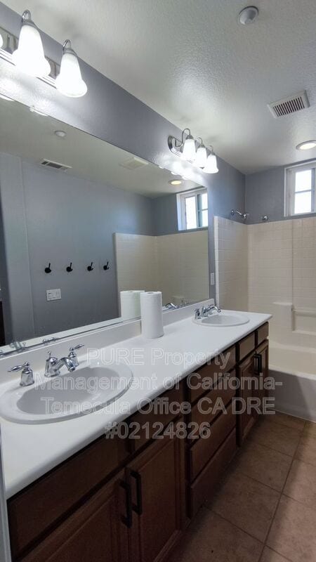 Building Photo - 31018 Strawberry Tree Ln