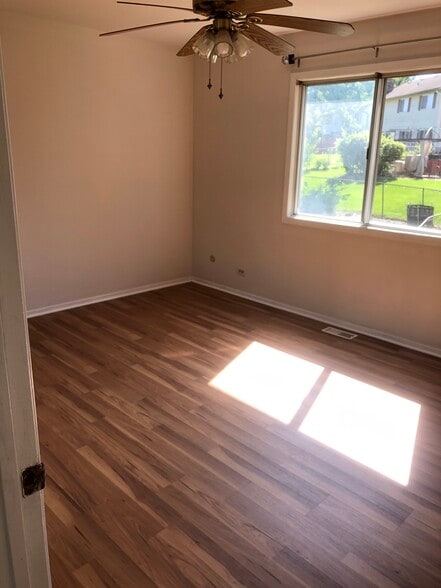 Building Photo - 428 N Ashbury Ave