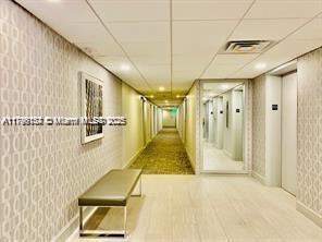 Building Photo - 300 Bayview Dr