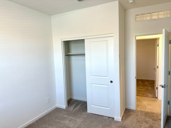 Building Photo - Almost new 4 bedroom home in Hurley Ranch