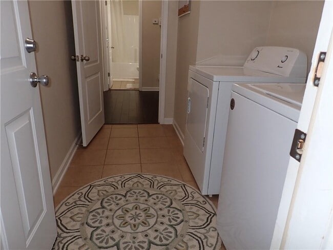 Building Photo - 3861 Branford Ct