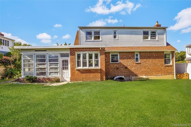 Building Photo - 63 I U Willets Rd