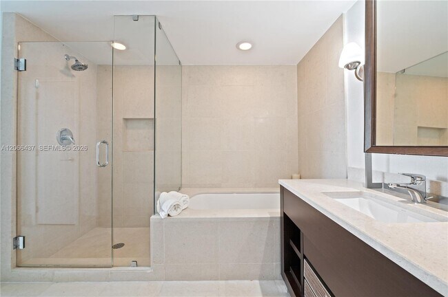 Building Photo - 6899 Collins Ave