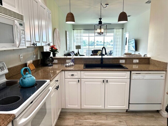 Building Photo - Luxury Fully-Furnished Villa with Golf Access | Annual Rental In Greenlinks at Lely