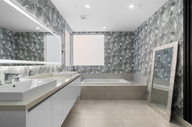 Building Photo - 7534 NW 98th Ave