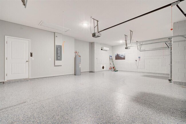Building Photo - 413 Halter Dr