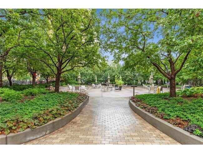 Building Photo - 15 S 1st St