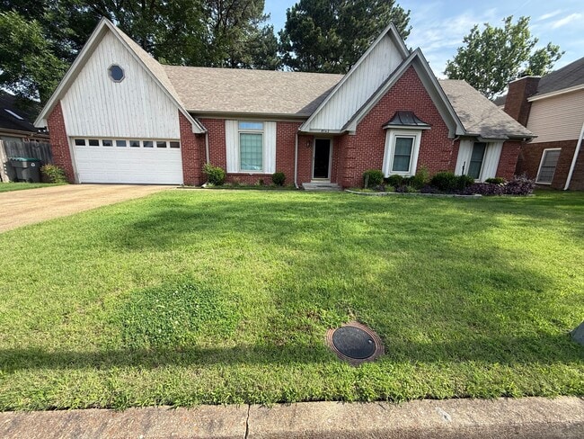 Building Photo - 8142 Creekside Cir S