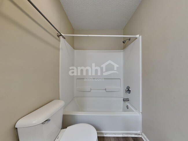 Building Photo - 1 Holly Springs Cir