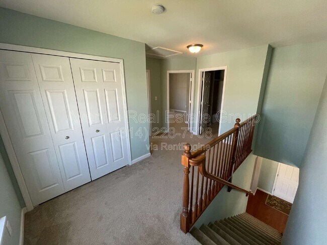 Building Photo - 5533 Emerald Pl Dr