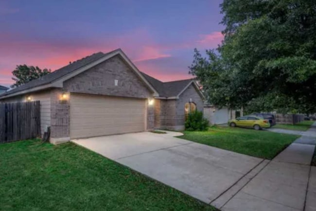 Building Photo - 10207 Timber Country