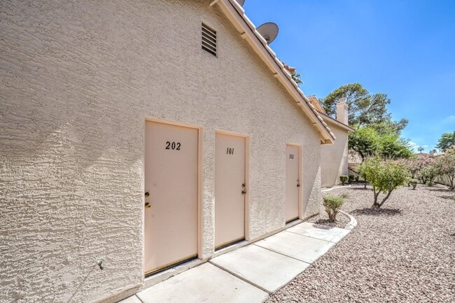Building Photo - 1333 Pinto Rock Ln