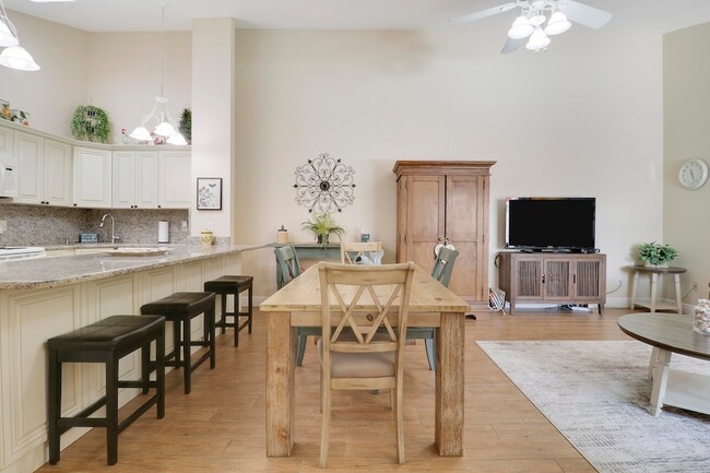 Building Photo - 1801 S US Hwy 1