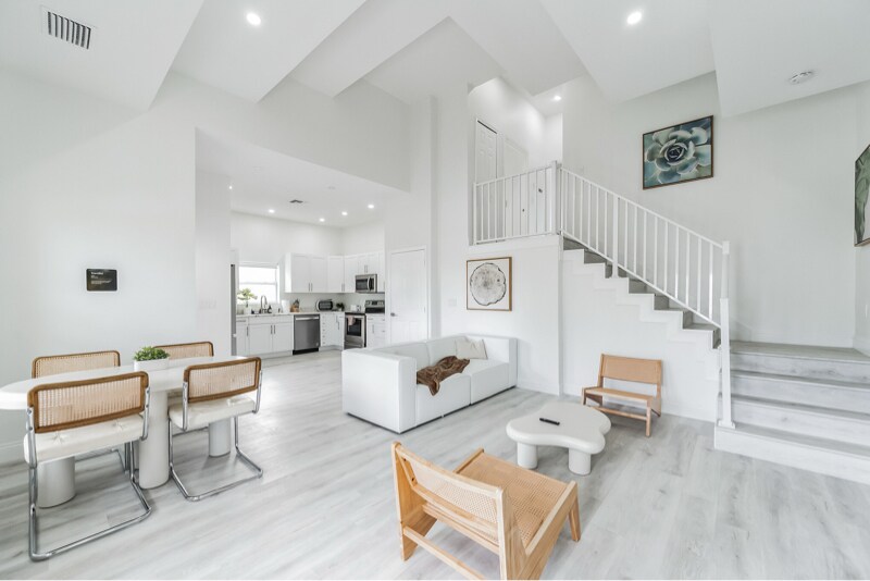 Building Photo - 3204 Karen Dr