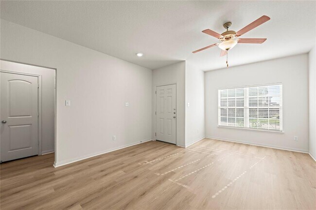 Building Photo - 101 Hyacinth Way