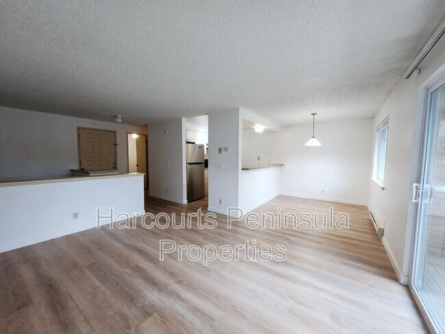 Building Photo - 45 NE Torval Canyon Rd