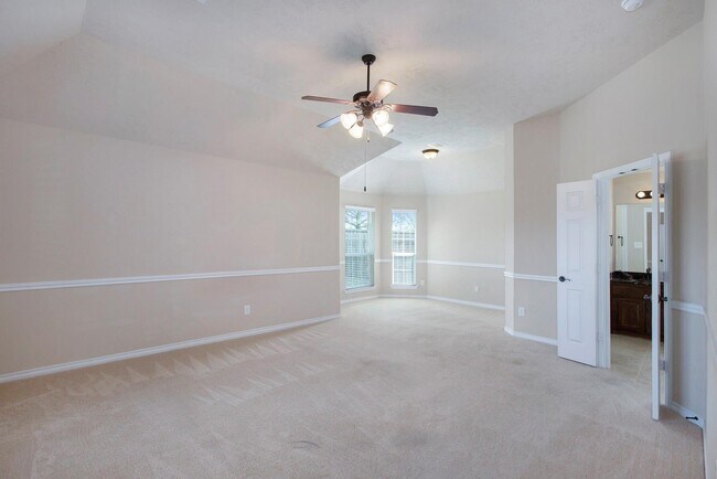Building Photo - 23919 Via Renata Dr