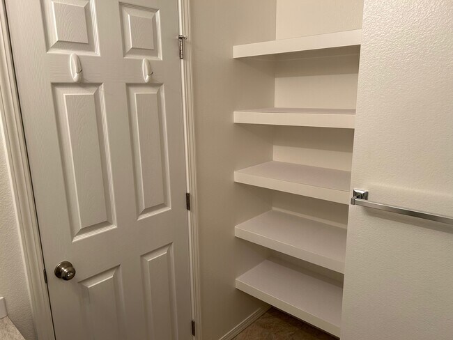 Building Photo - 11416 W Colorado River St