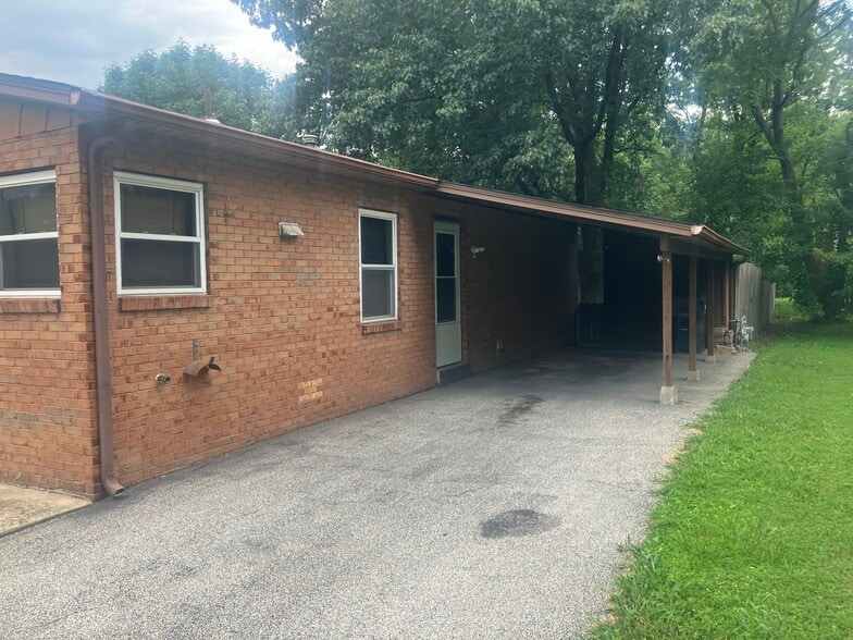 Building Photo - 2150 Muren Blvd