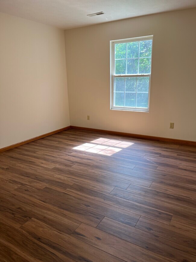 Building Photo - 5515 Tall Pines Pky